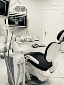 Studio Dentistico Oral Clinic - Dentista Erba logo