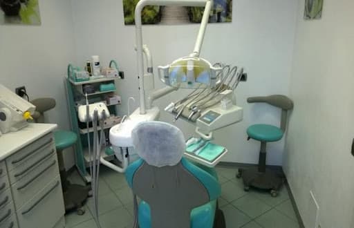 Studio Dentistico Dental Center 27 logo
