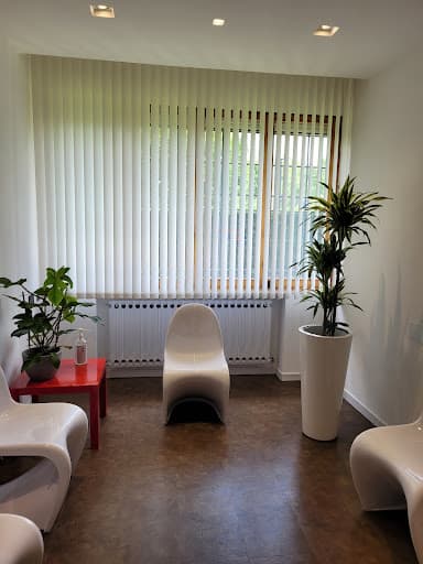 Studio Dentistico POLIAMBULATORIO AVANT logo