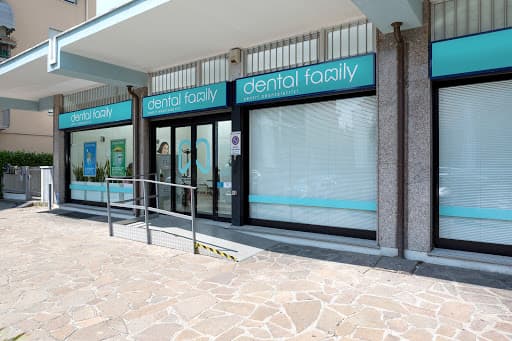 Studio Dentistico Dental Family logo