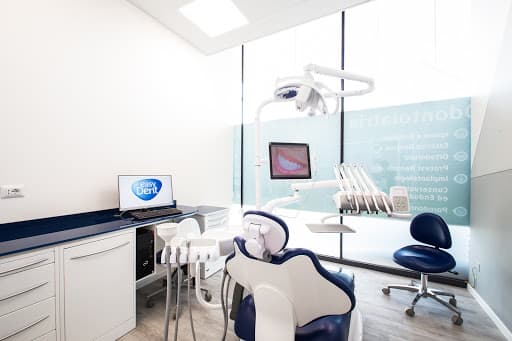 Studio Dentistico EASYDENT Parabiago logo