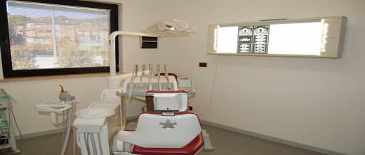 Studio Dentistico Famà logo
