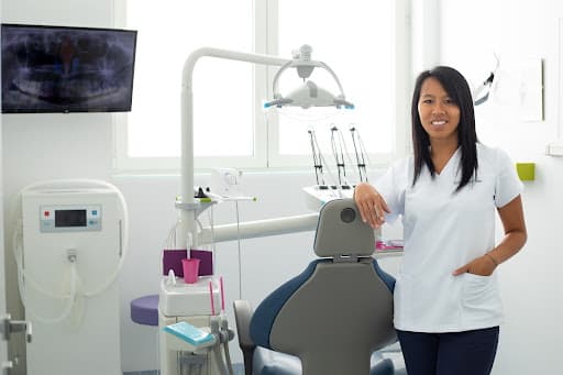 Studio Dentistico Dott.ssa Lisa Trinh logo