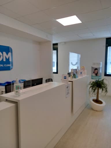 Studio Dentistico Om Dental Clinic logo