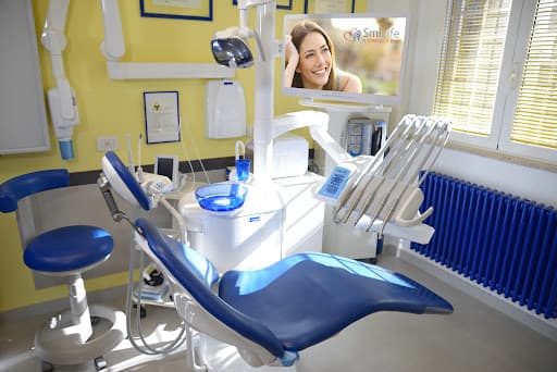 Studio Dentistico SmiLife logo