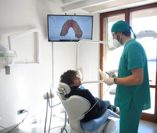 Studio Dentistico Vitiello | Formia logo