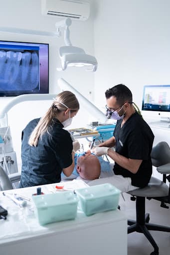 Studio Dentistico Simone Vaccari logo