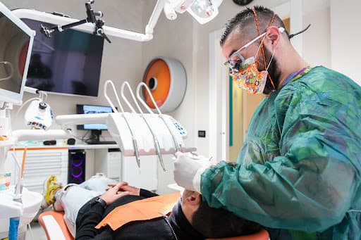 Studio Dentistico Dr. Simone Villa logo