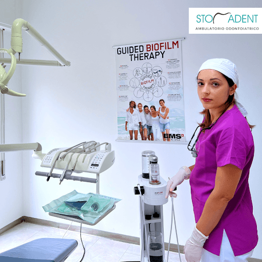 Studio Dentistico Stomadent Sas di Mastai G. & C. logo