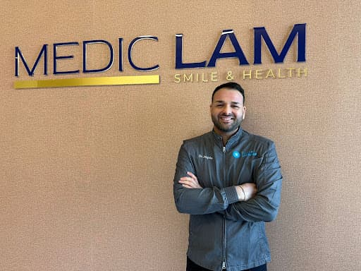 Studio Dentistico MEDIC LAM di Angelo Lambiase logo