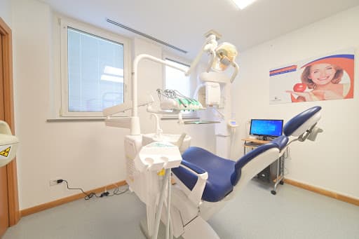 Studio Dentistico Dott. M. Caneva logo