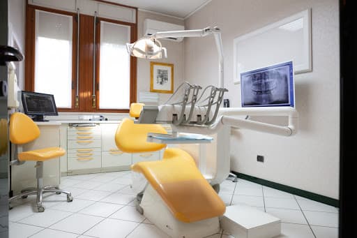 Studio Dentistico Dr. Paolo Lucchi logo