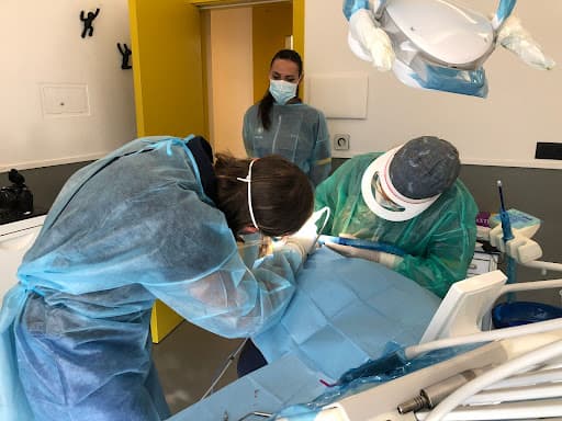 Studio Dentistico Dental Clinic logo