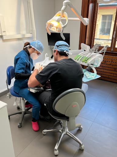 Studio Dentistico Guarneri logo