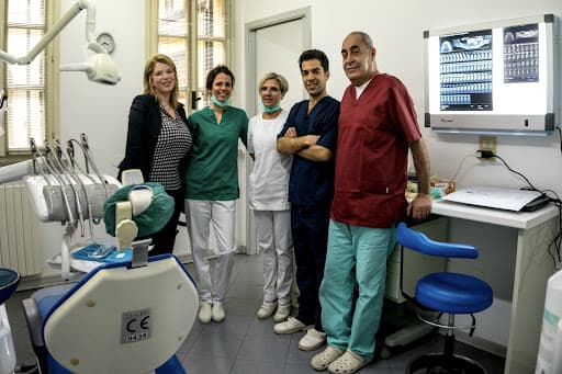 Studio Dentistico Dr. Ghbarieh Muhammad logo