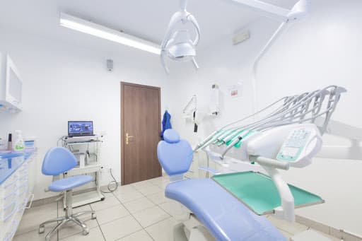 Studio Dentistico Ambulatorio Dental B logo