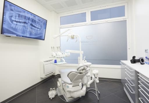 Studio Dentistico Dr. Enzio Savoini, Dentista logo