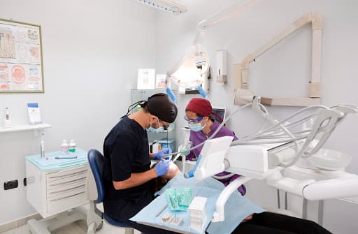 Studio Dentistico Savasta & Serri logo