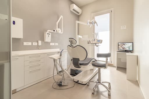 Studio Dentistico FILIPPO MERLI STUDIO DENTISTICO logo