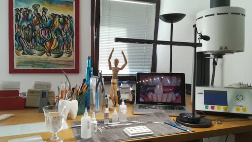 Studio Dentistico Renzo Revelant | Odontotecnico logo