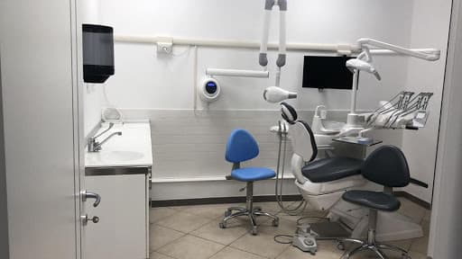 Studio Dentistico - Confident | Torvaianica logo