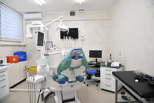 Studio Dentistico Empire Clinic logo