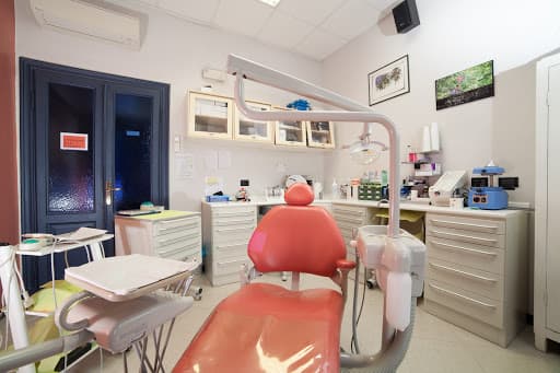 Studio Dentistico Orthodontic Center Valtarese logo