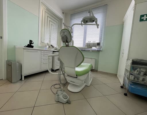 Studio Dentistico Astrodental logo