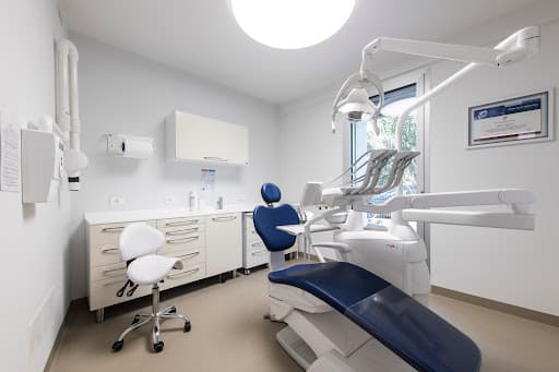 Studio Dentistico Poliambulatorio Ugolini logo