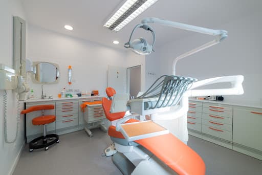 Studio Dentistico DENTOPLUS logo