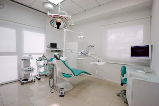 Studio Dentistico SOA DENTAL logo