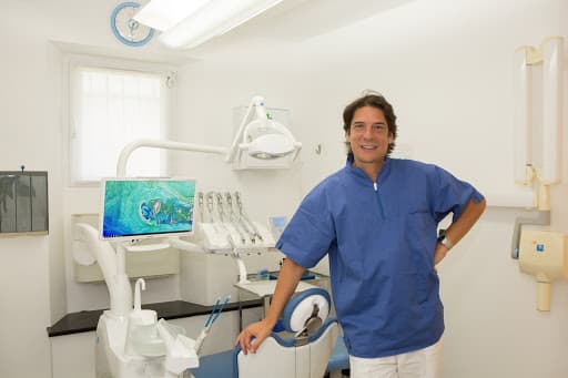 Studio Dentistico Quinto al Mare - Servato e Raso logo