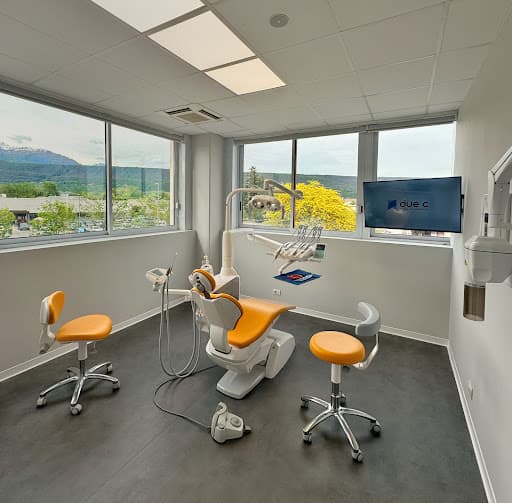 Studio Dentistico Studio Odontoiatrico Due C logo