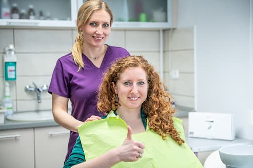 Studio Dentistico Zahnklinik HoDent logo