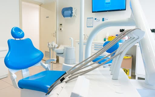 Studio Dentistico Centro Dentale Vitaclinic Goito logo