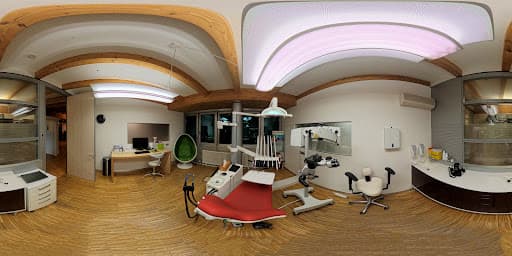 Studio Dentistico Deltcheva P. Kristina logo