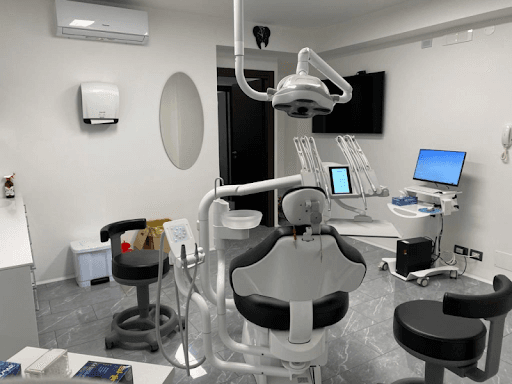 Studio Dentistico Dott. Michele Lamberti logo