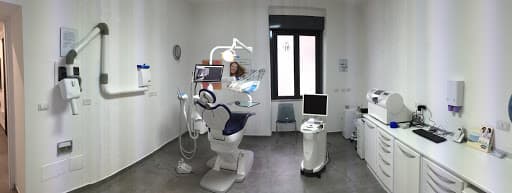 Studio Dentistico Dott. Lorenzo La Rocca logo